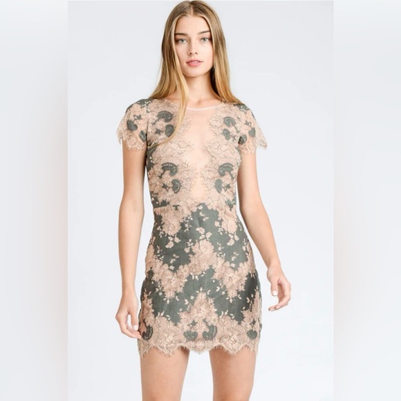 Storia | Lace Mini Dress - Picture 1 of 10